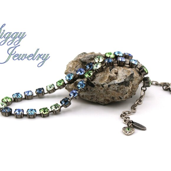 Light Sapphire Blue and Green Tennis Necklace made with Austrian crystals - Picture 4 of 6
